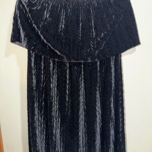 Sadie & Sage Black Velvet Mini Dress